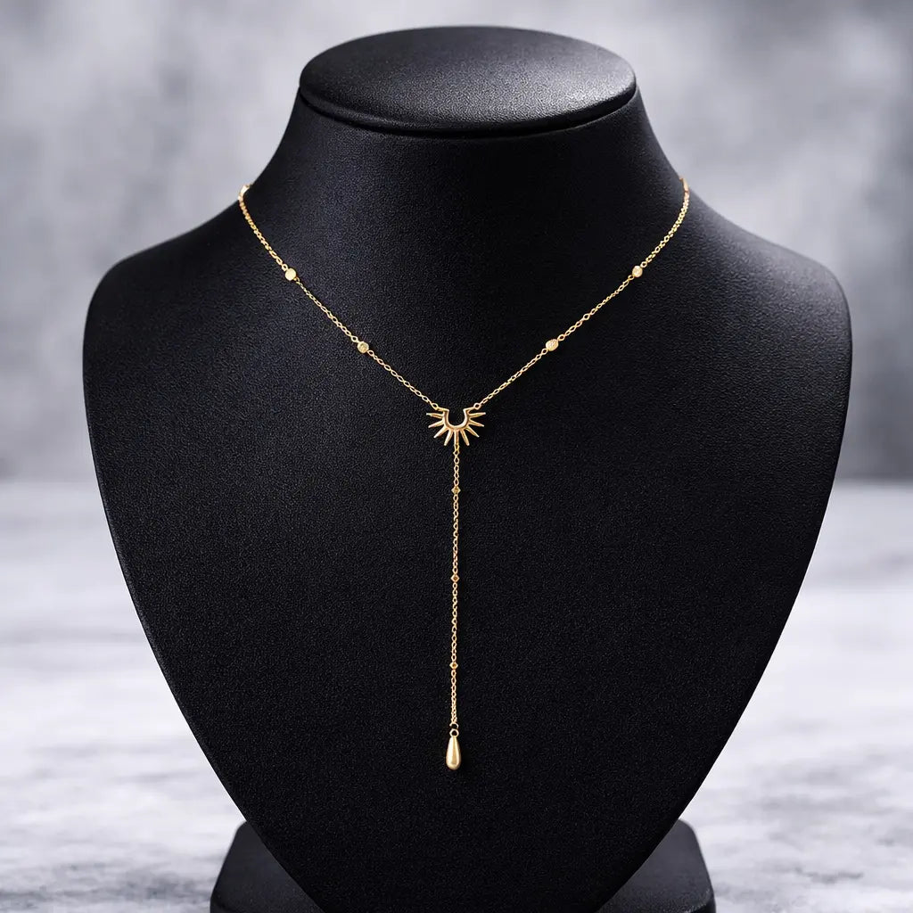 Collier Doré Soleil Étoilé – Chaîne Fine avec Goutte Pendante – Bijou Féminin Chic & Moderne - SoulRing